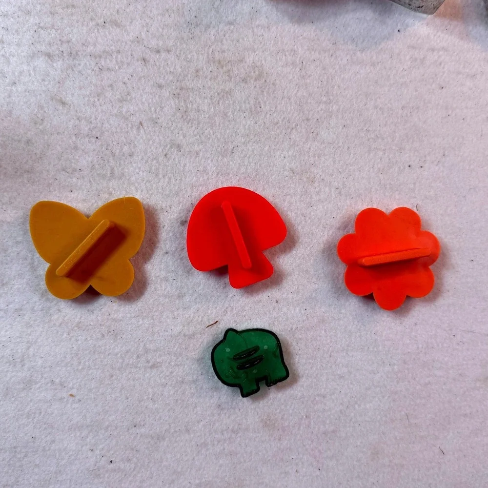 Grandmacore 70s Hallmark Mini Cookie Cutter Set Mushroom Butterfly Flower Fruit